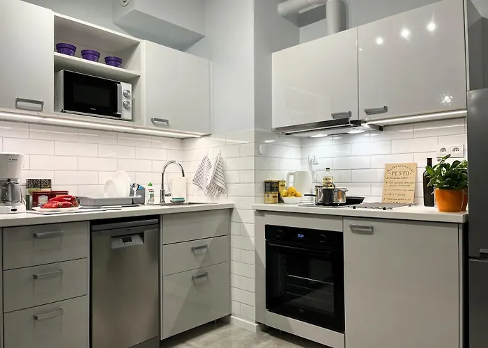 Metro Dzialdowska - Silent And Spacious Lejlighed *