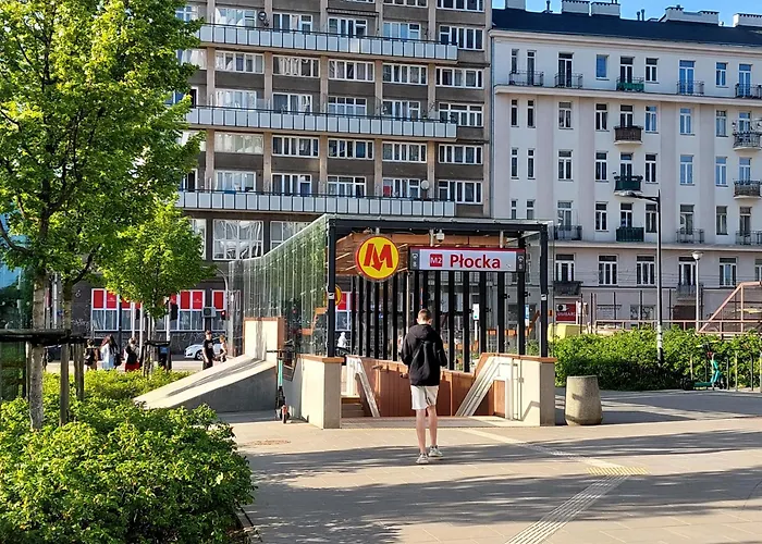 Metro Dzialdowska - Silent And Spacious Lejlighed *