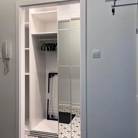 Διαμέρισμα Metro Dzialdowska - Silent And Spacious